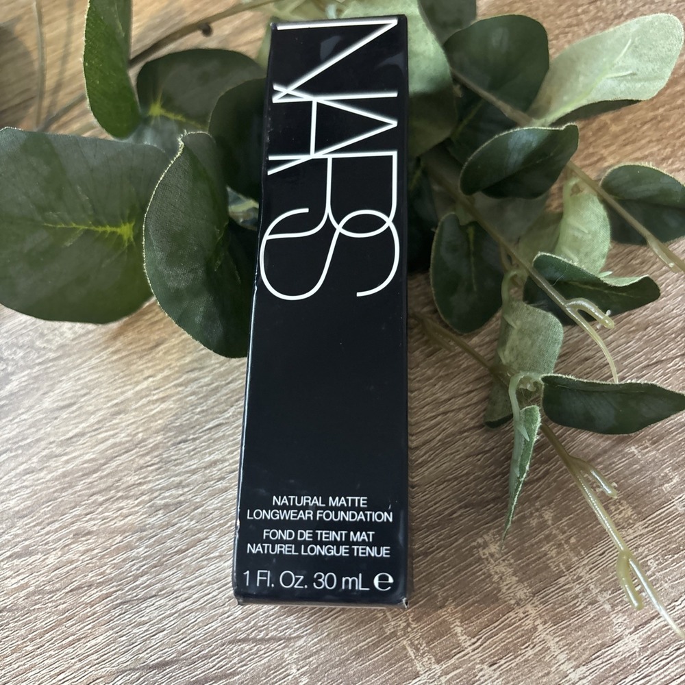 NARS Natural Matte Longwear Coverage Foundation Light 5 Fiji 1 oz